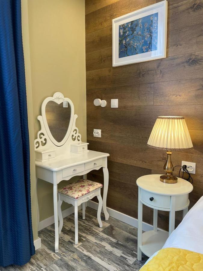Romantic Jacuzzi Chic Apartment ซินายา ภายนอก รูปภาพ