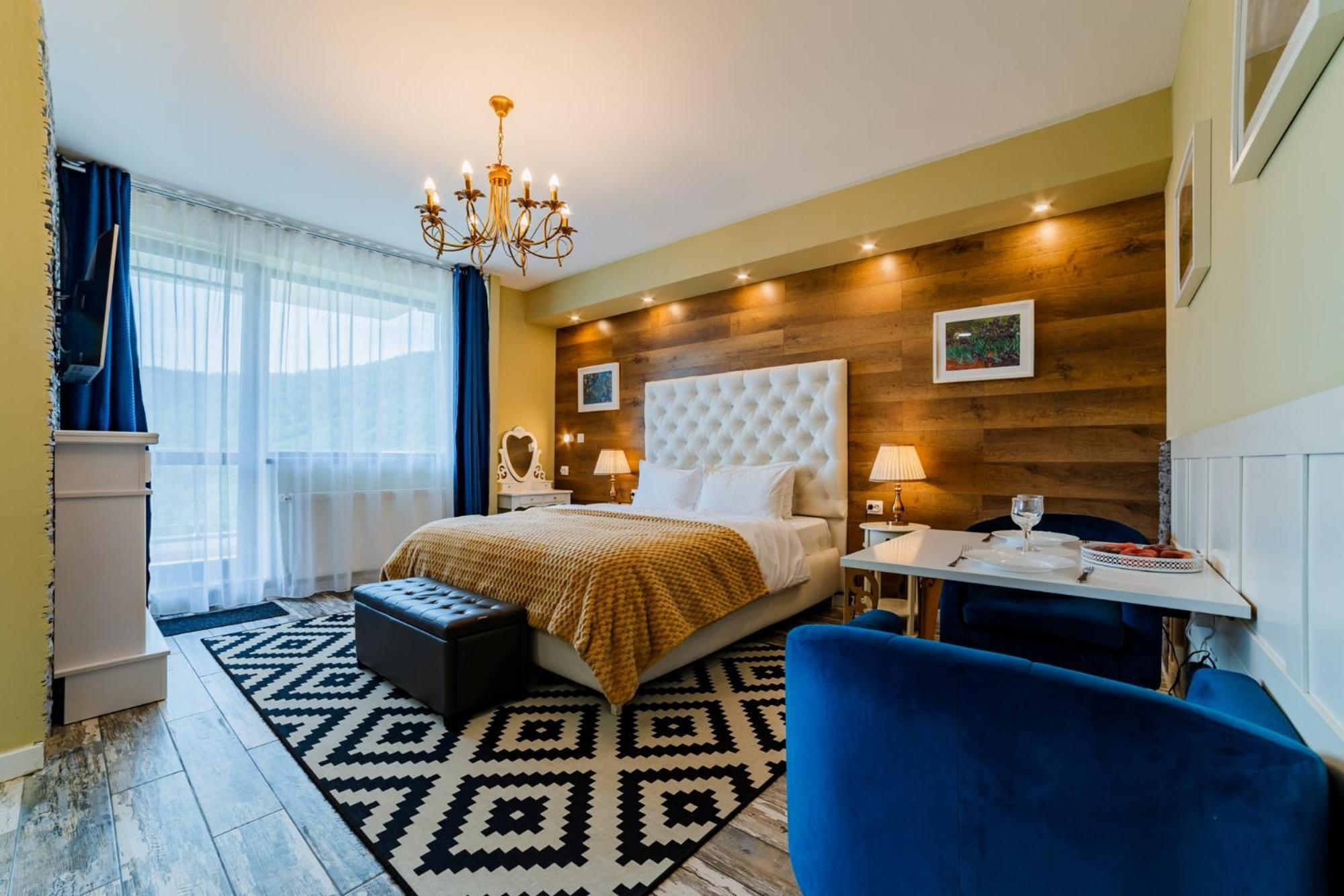 Romantic Jacuzzi Chic Apartment ซินายา ภายนอก รูปภาพ